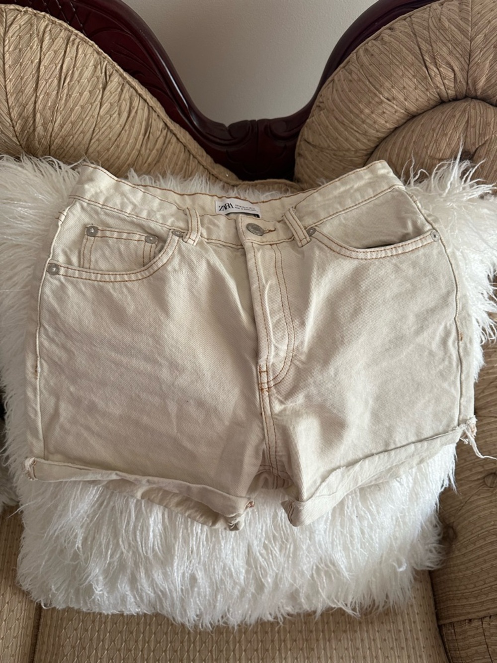 Zara Light Cream Denim Roll-Hem Women's Shorts